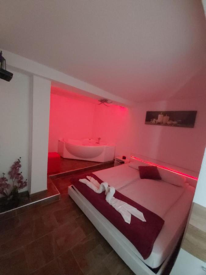 Rooms Panda 马里博尔 外观 照片