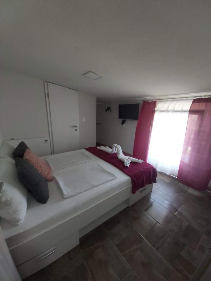 Rooms Panda 马里博尔 客房 照片
